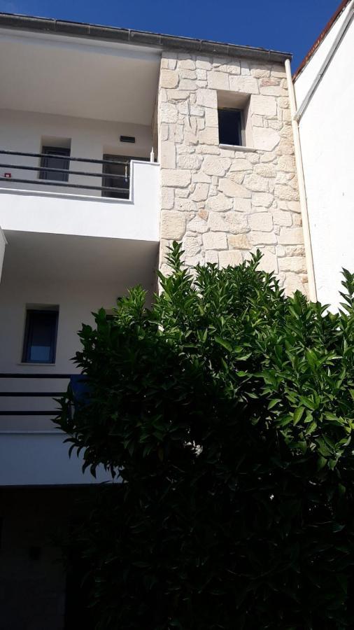 Amalthia Luxury Suites Polikhronon Exteriör bild
