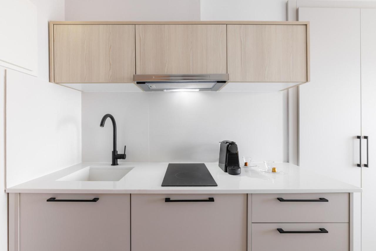 Amalthia Luxury Suites Polikhronon Exteriör bild