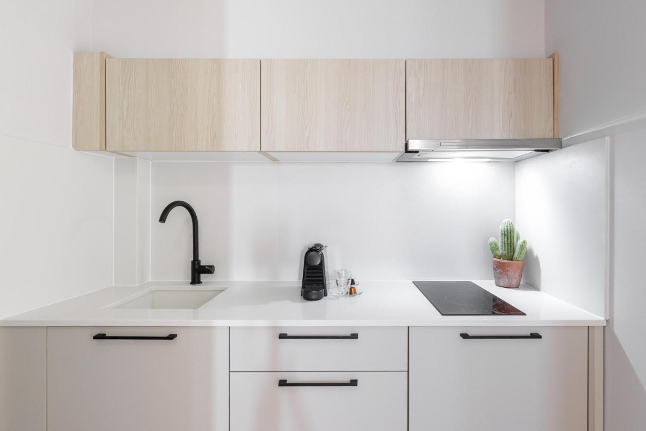Amalthia Luxury Suites Polikhronon Exteriör bild