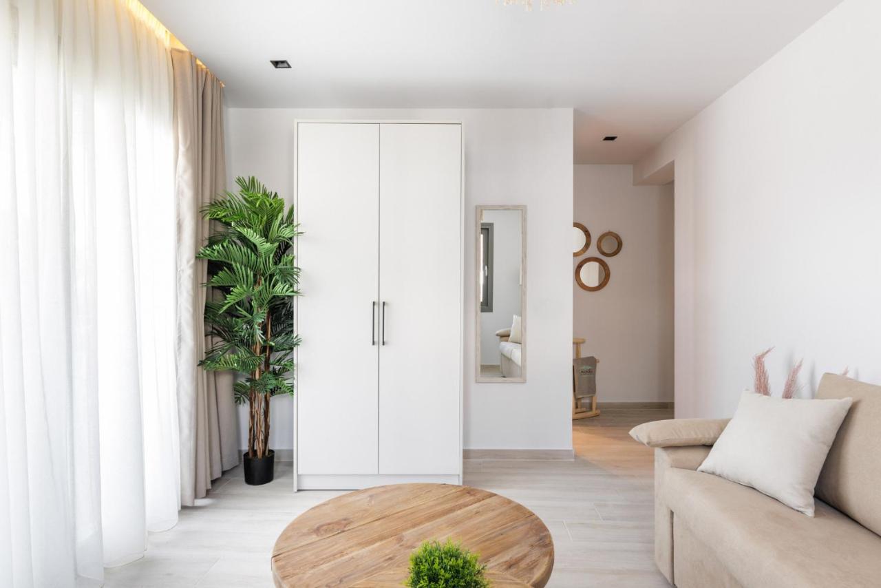 Amalthia Luxury Suites Polikhronon Exteriör bild