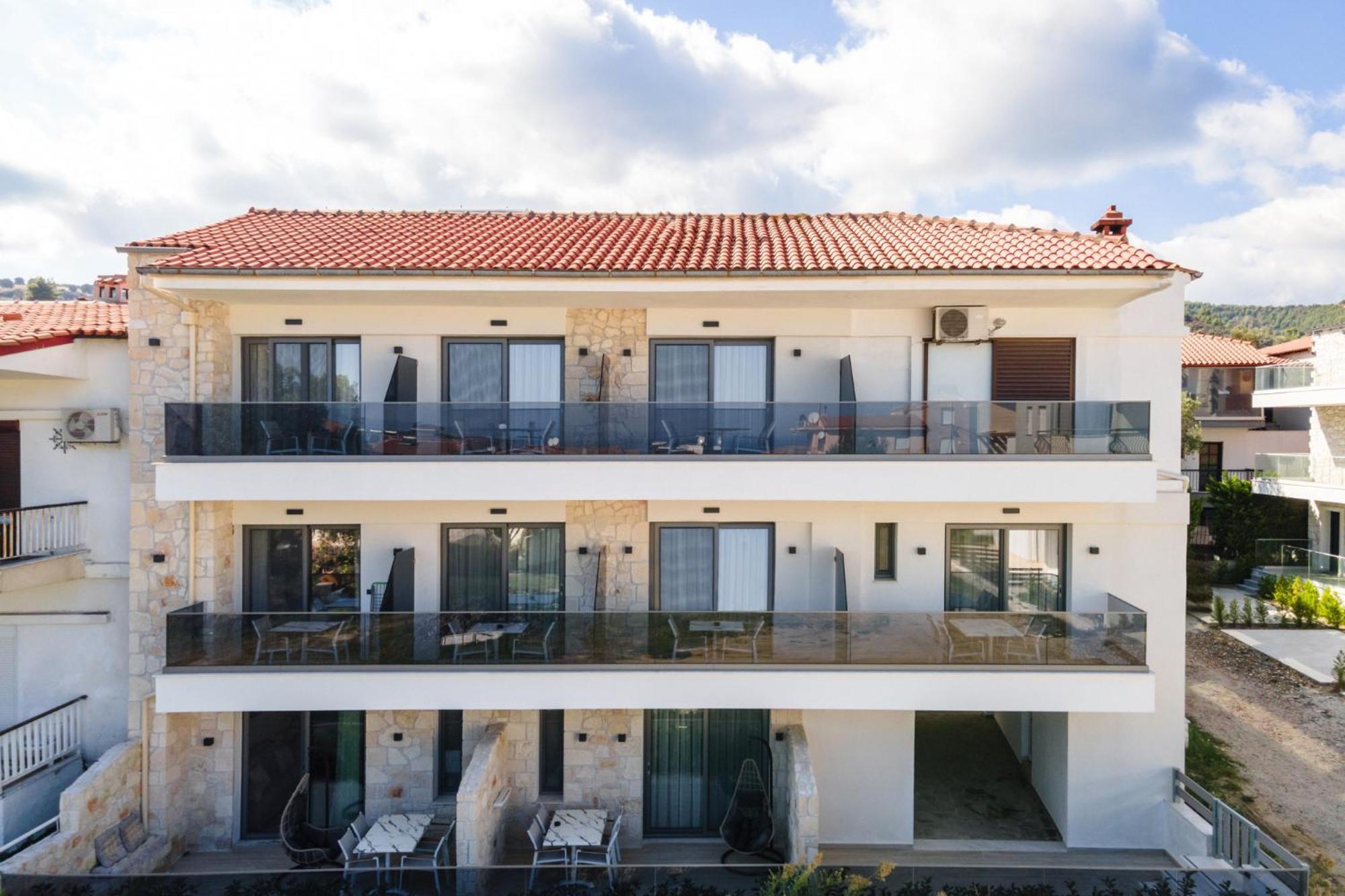 Amalthia Luxury Suites Polikhronon Exteriör bild