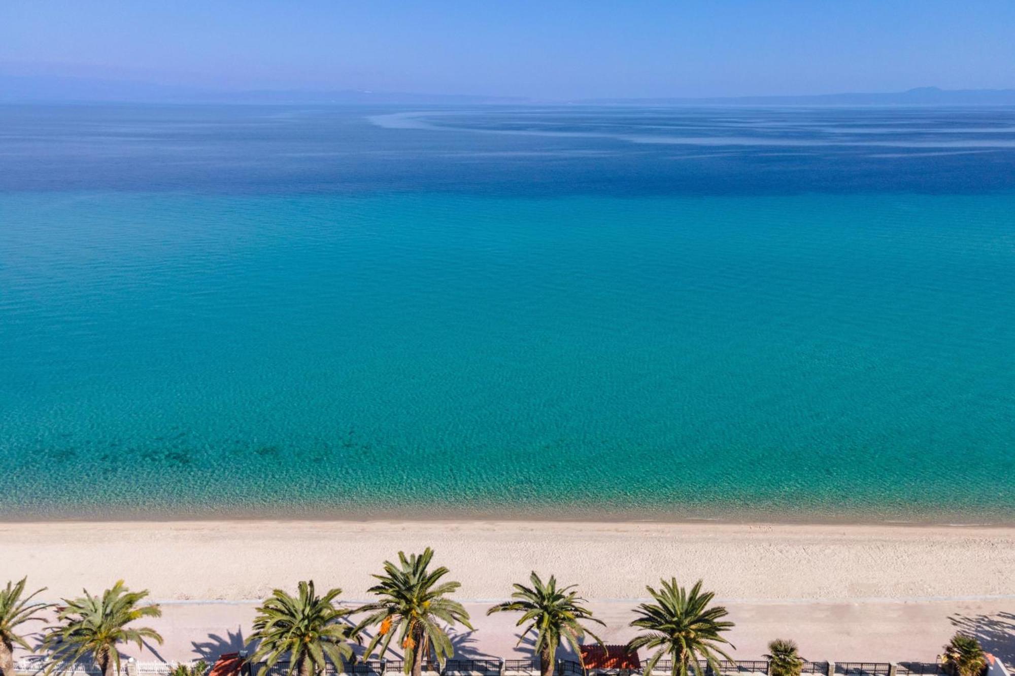 Amalthia Luxury Suites Polikhronon Exteriör bild