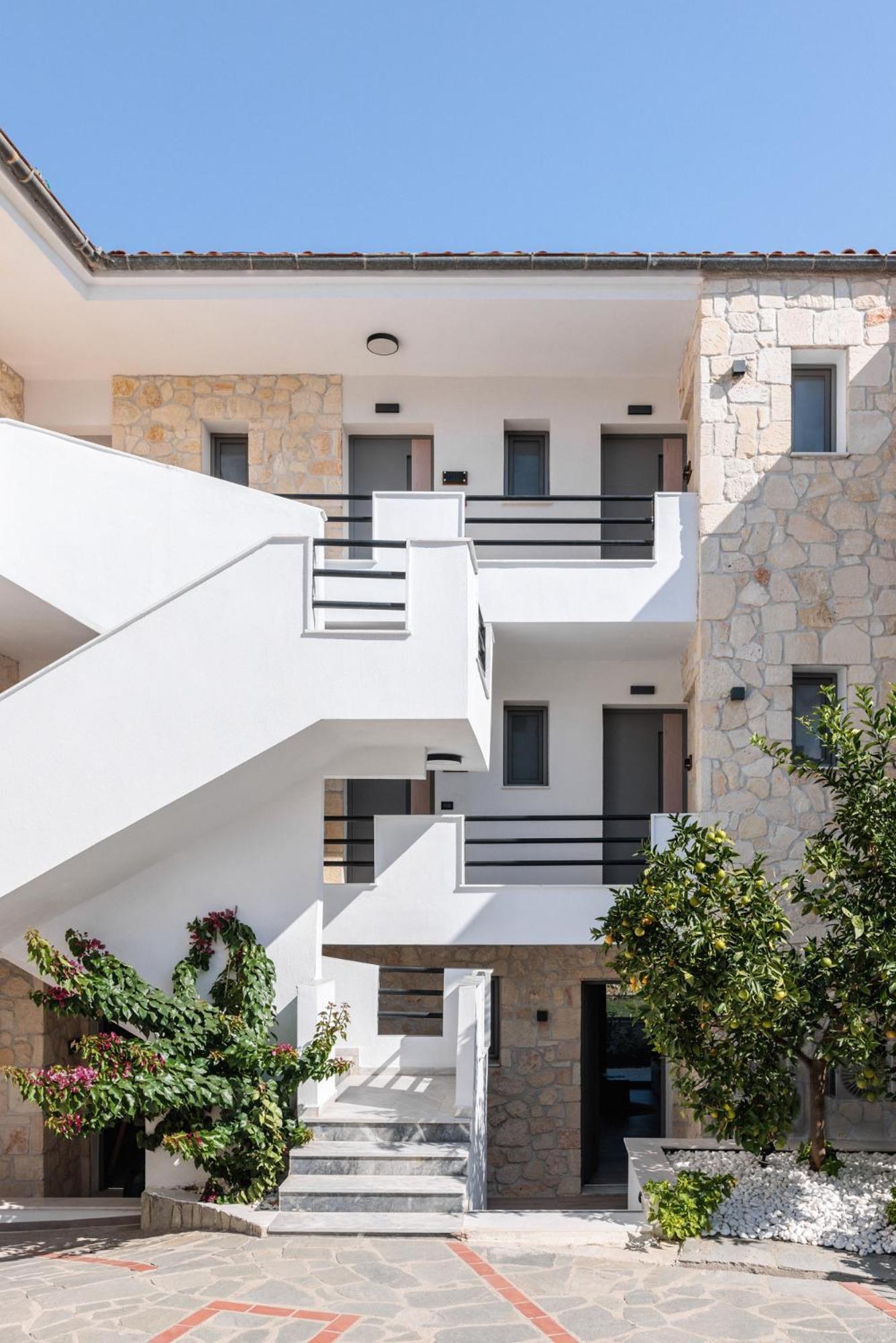 Amalthia Luxury Suites Polikhronon Exteriör bild