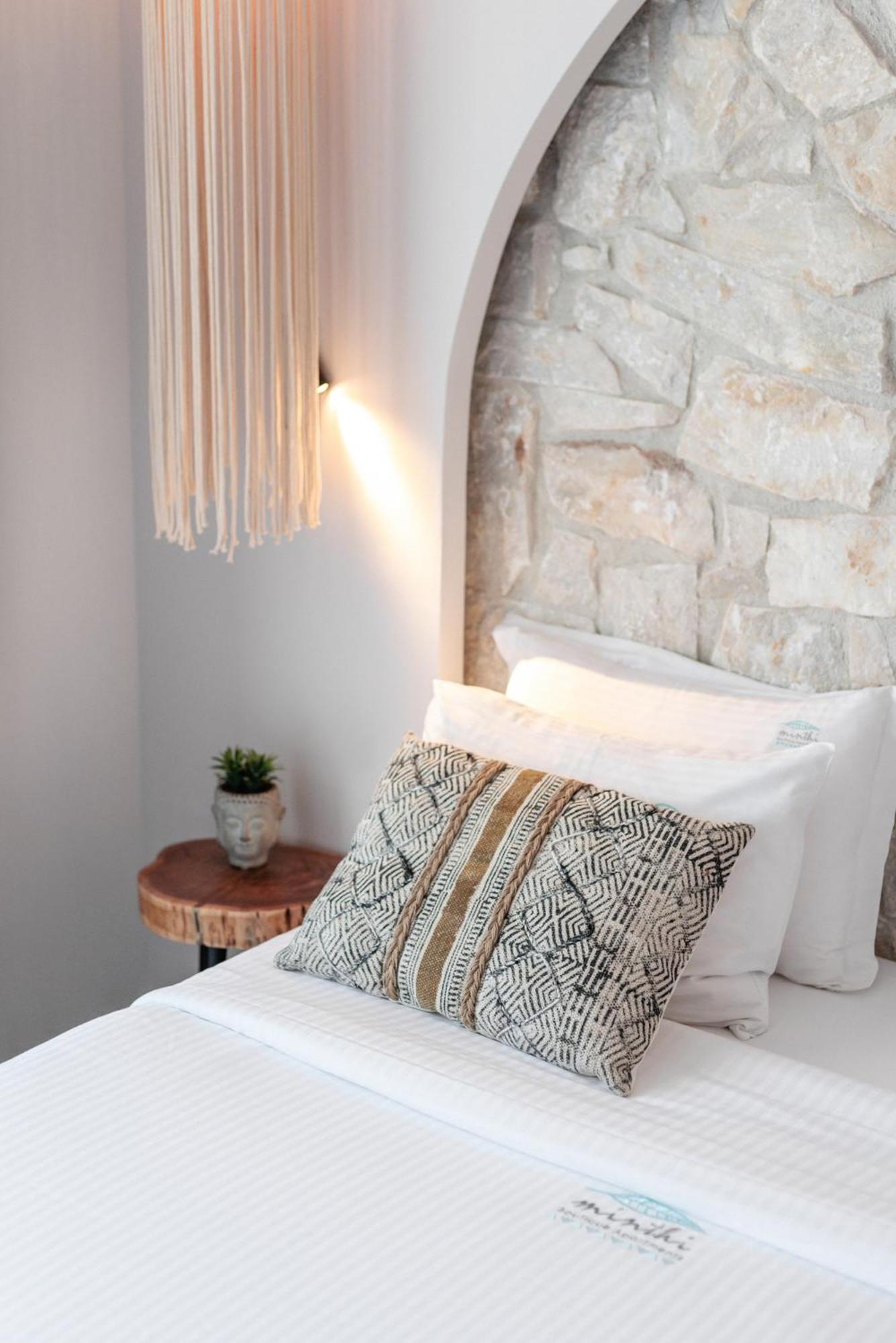 Amalthia Luxury Suites Polikhronon Exteriör bild
