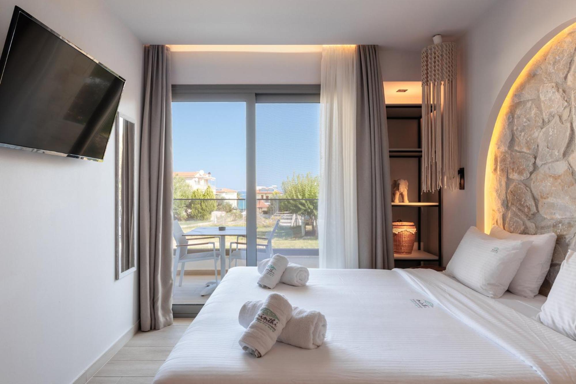 Amalthia Luxury Suites Polikhronon Exteriör bild
