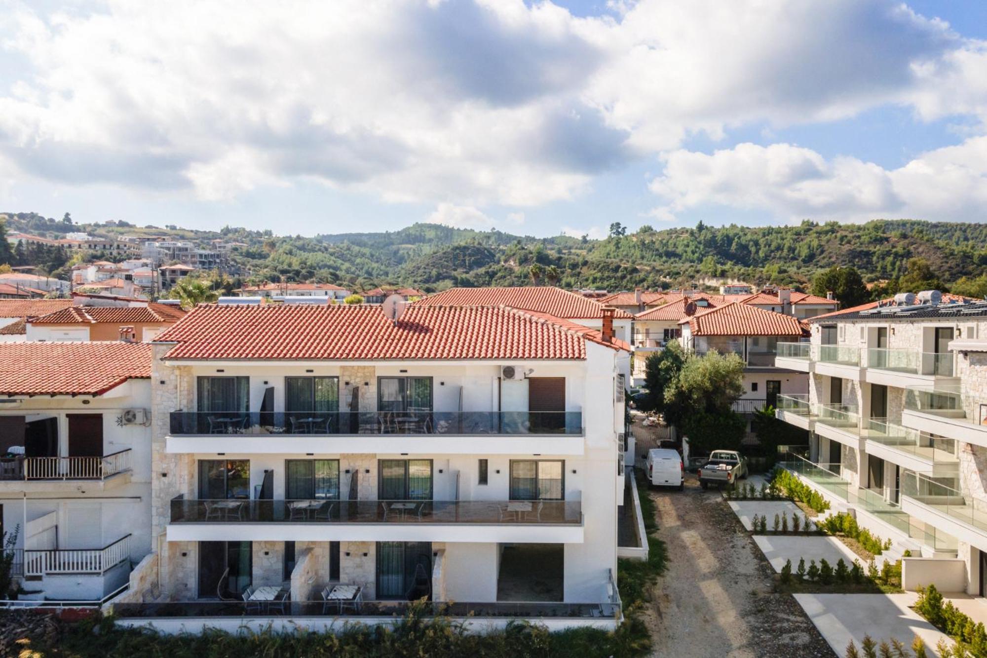 Amalthia Luxury Suites Polikhronon Exteriör bild