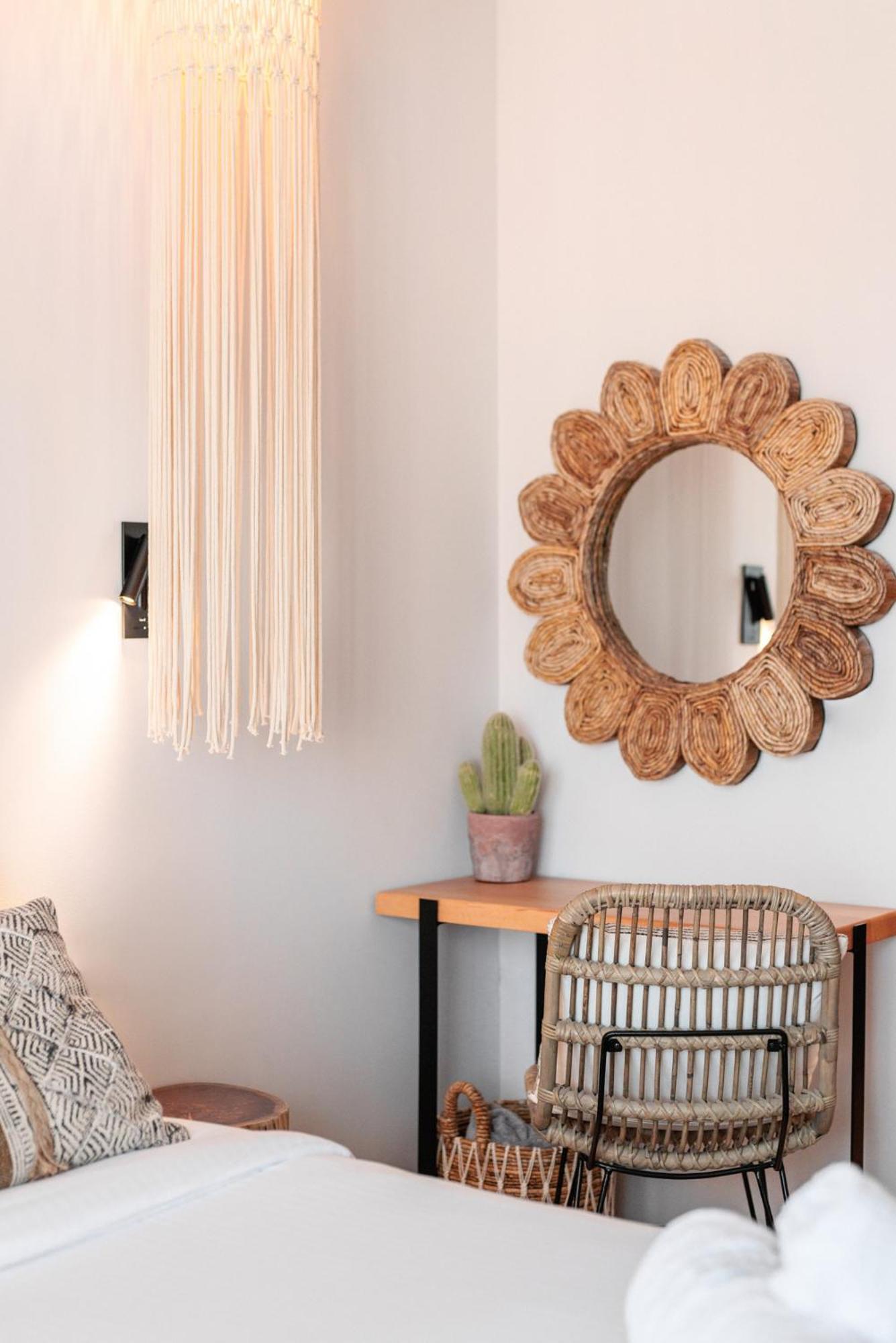 Amalthia Luxury Suites Polikhronon Exteriör bild
