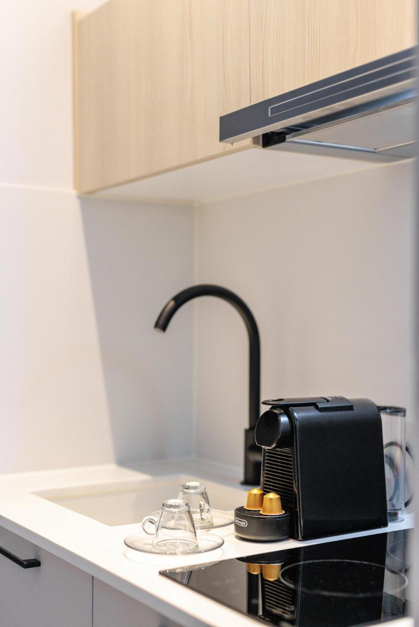 Amalthia Luxury Suites Polikhronon Exteriör bild